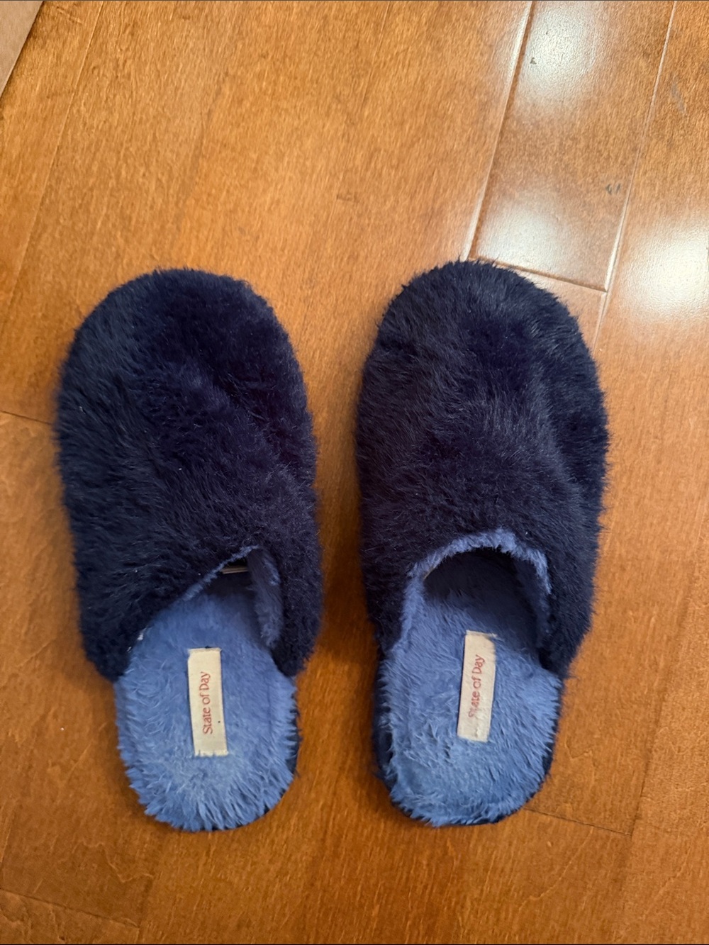 Women's Navy Plush Slip-On Slippers